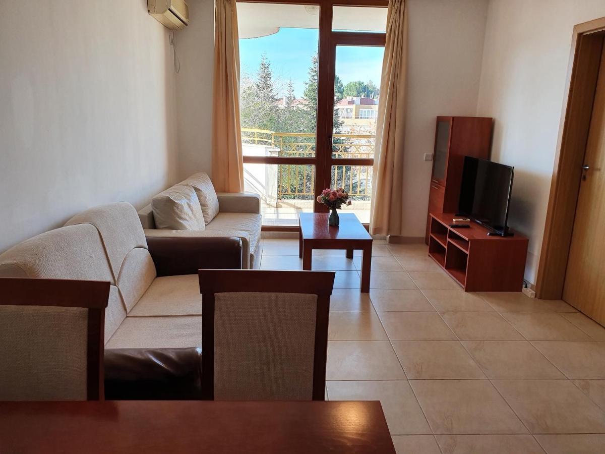 Apartment Ashton Hall - Sonnenstrand - Ost Sunny Beach Esterno foto
