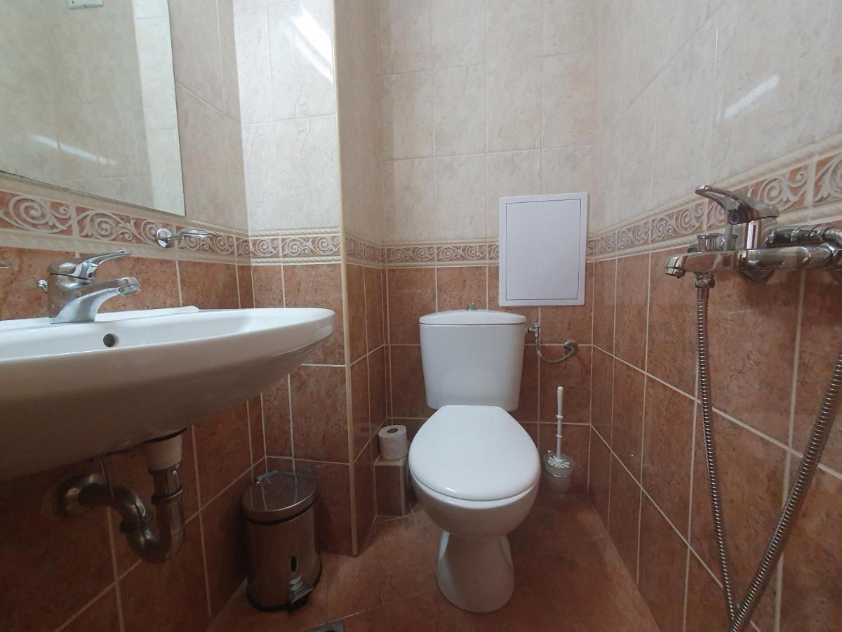 Apartment Ashton Hall - Sonnenstrand - Ost Sunny Beach Esterno foto