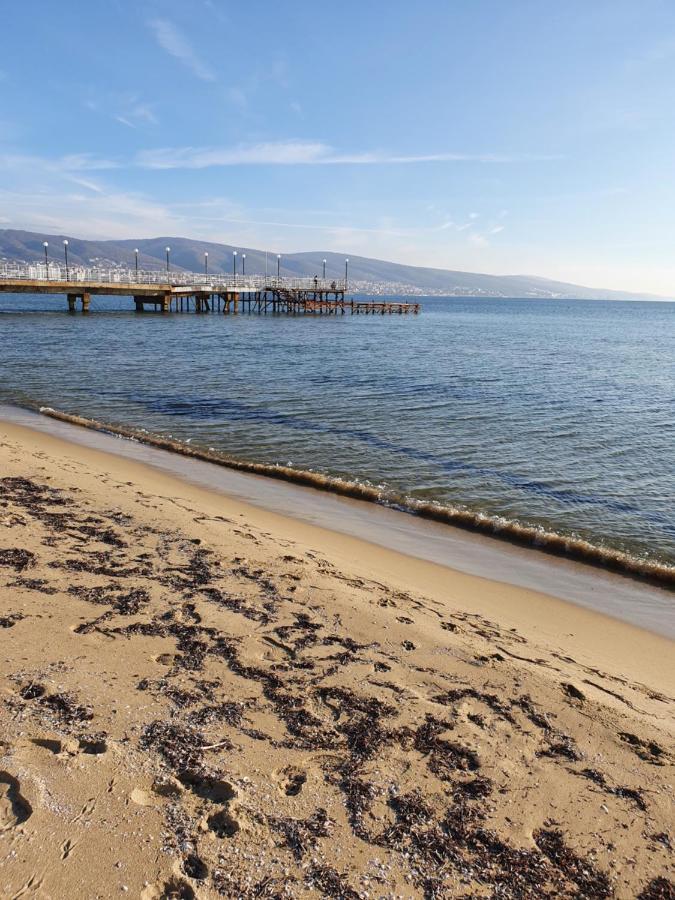 Apartment Ashton Hall - Sonnenstrand - Ost Sunny Beach Esterno foto