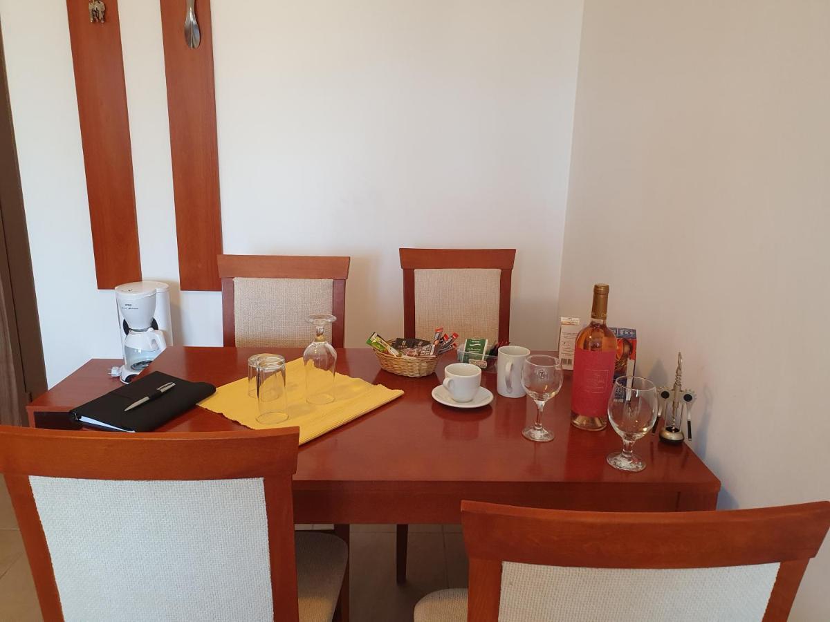 Apartment Ashton Hall - Sonnenstrand - Ost Sunny Beach Esterno foto
